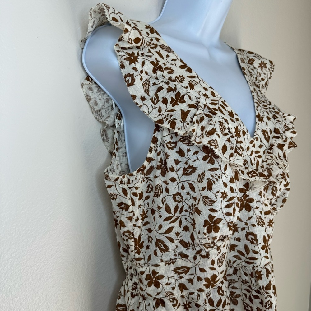 Flutter-Sleeve Floral V-Neck Tie-Back Top Size: M - Picture 13 of 16